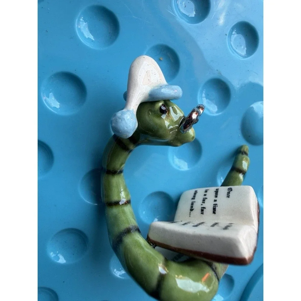 HTF Hagen Renaker Bookworm